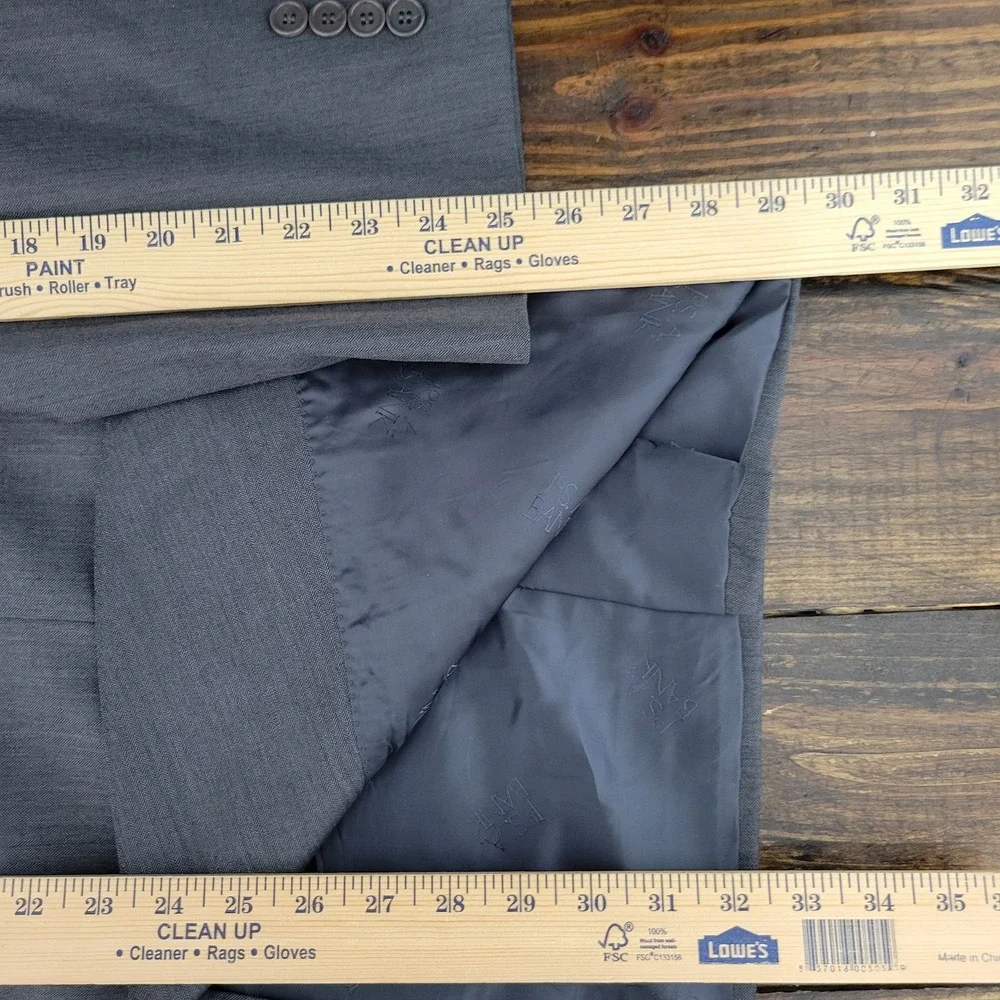 JOS A BANK Gold Men's Sport Coat Blazer Two Button Gray Herringbone‎ Wool 46L
